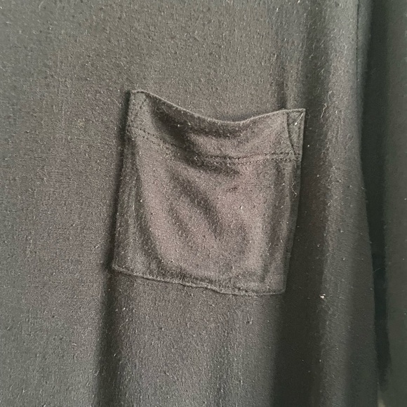 Black Soft  & Flowy Short Sleeve T-shirt Top - Picture 2 of 5